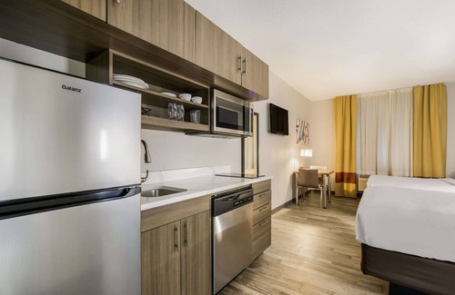 Joliet Hotel | MainStay Suites Joliet I-80