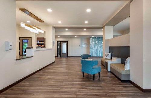 Franklin Hotel | MainStay Suites Milwaukee-Franklin