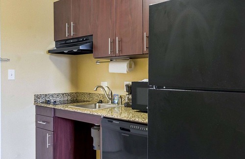 Minot Hotel | MainStay Suites Minot