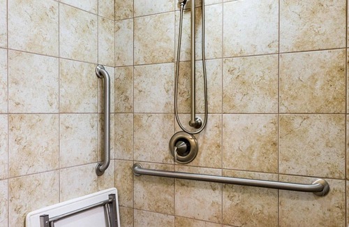 Minot Hotel | MainStay Suites Minot
