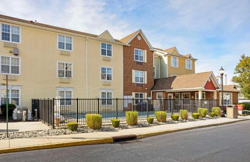 Mount Laurel Hotel | MainStay Suites Mt Laurel - Philadelphia