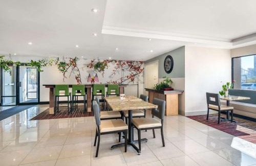 Springfield Hotel | MainStay Suites Springfield IL