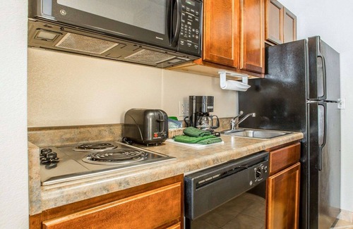 St. Robert Hotel | MainStay Suites St. Robert - Fort Leonard Wood