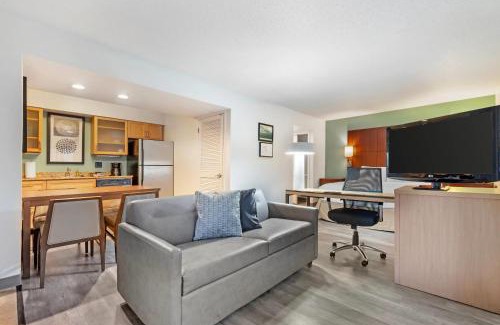 Richmond Heights Hotel | MainStay Suites St Louis - Galleria