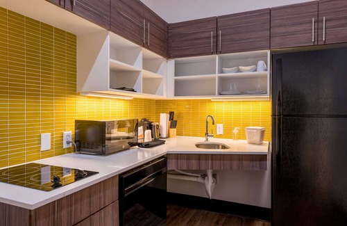 Colorado Springs Hotel | MainStay Suites Colorado Springs East - Medical Center Area