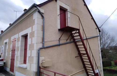 Lucay-le-Male House | Maison à 3 chambres, rustique, fraîche, entretenue, 15' zoo beauval commerces pharmacie route médiane