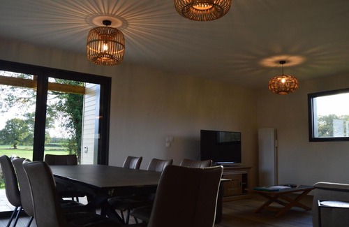 Pouligny-Saint-Martin House | Maison éco-responsable avec terrasse, jardin privé et aménagement fauteuil roulant à Pouligny-Saint-Martin - FR-1-591-224