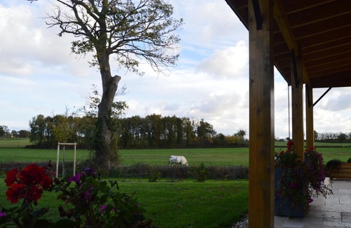Pouligny-Saint-Martin House | Maison éco-responsable avec terrasse, jardin privé et aménagement fauteuil roulant à Pouligny-Saint-Martin - FR-1-591-224