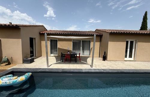 Sainte-Cecile-les-Vignes House | Maison 120m, jardin, parking, piscine
