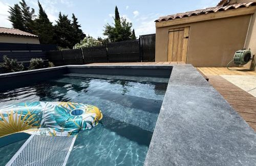 Sainte-Cecile-les-Vignes House | Maison 120m, jardin, parking, piscine