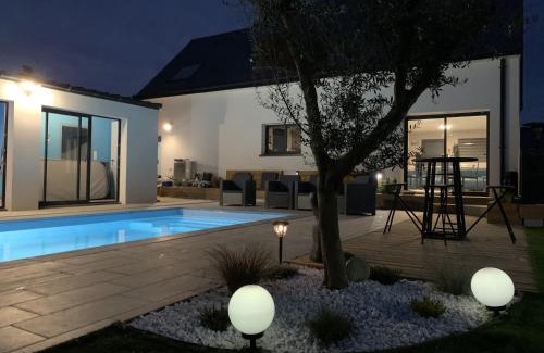 Le Tour-du-Parc Villa | Maison 10 pers en bord de mer avec piscine chauffée toute l'année, spa et hamman