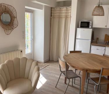 Mortagne-sur-Sevre House | Maison 10km du puy du fou 50 m2
