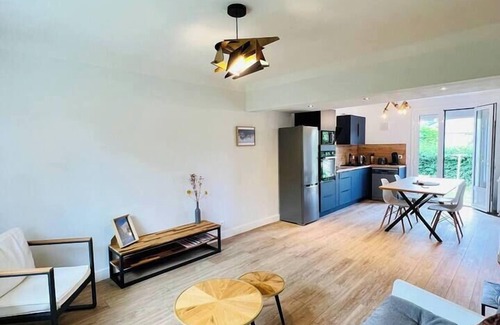 Argeles Gazost House | Maison 12 Pers. Dans les Pyrénées, Jardins et Balcon