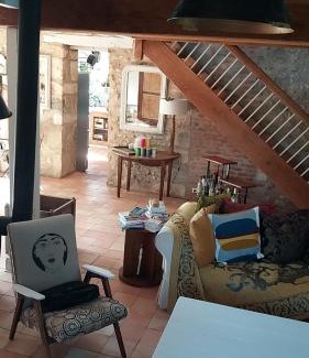 Razac-sur-l'Isle House | Maison 18eme siècle