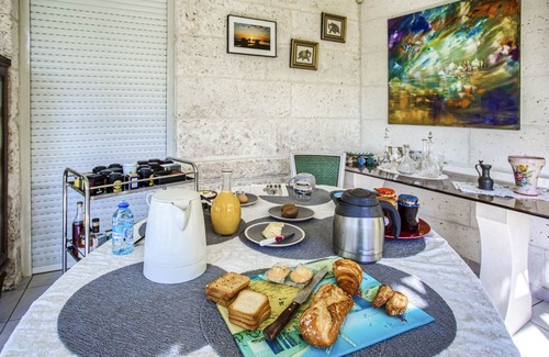 Angouleme House | Maison 350 m Centre, Chambres Calmes, Spacieuses
