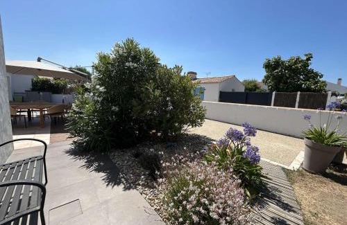 Noirmoutier-en-l'Ile House | Maison 5 pièces, 8 couchages, proche plage et port, terrasse plein sud, ménage inclus - FR-1-224B-236
