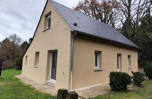 La Fontaine-Saint-Martin House | Maison au cœur de la foret
