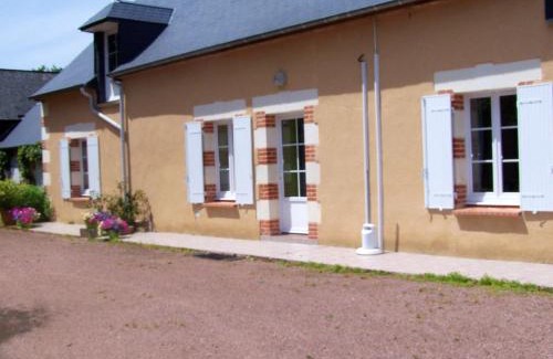 La Chapelle-aux-Choux House | Maison accueillante à La Chapelle-aux-Choux avec jardin spacieux 70 m²