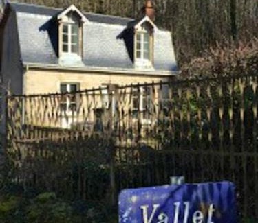 Athee-sur-Cher House | Maison accueillante à Bléré avec cheminée et terrasse