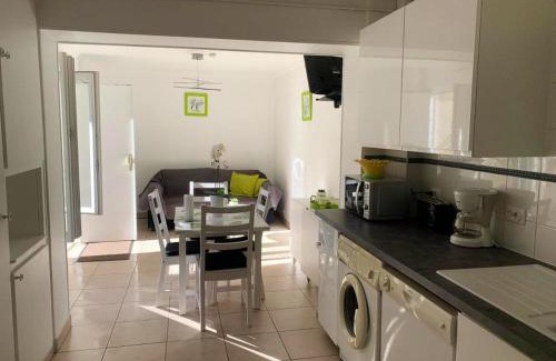 La Courneuve House | Maison accueillante à La Courneuve avec jardin clôturé