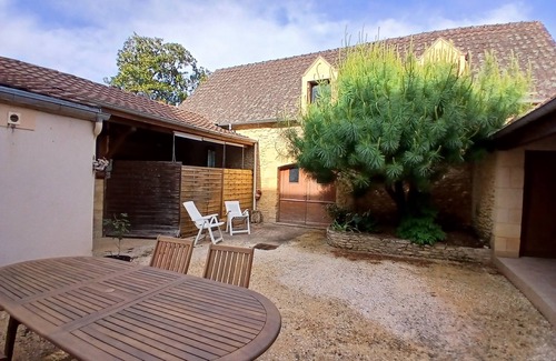 Saint-Leon-sur-Vezere House | MAISON ANCIENNE DE FAMILLE AU CŒUR D'UN VILLAGE DU PÉRIGORD NOIR