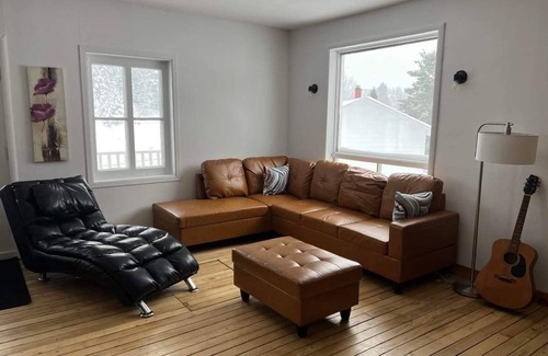 L'Anse-Saint-Jean House | Maison Ancestrale L'abris