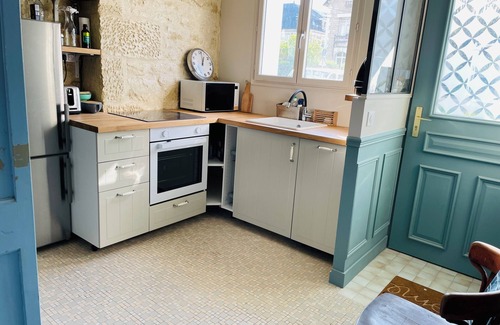 Chinon House | Maison Ancienne - Jardin Clos Paisible- 2,5 Chambres