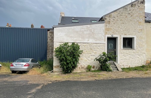 Chinon House | Maison Ancienne - Jardin Clos Paisible- 2,5 Chambres