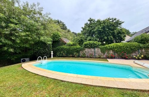 Sille-le-Philippe House | Maison Angelo - Piscine - Jardin - 6p
