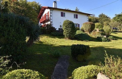Ascain Apartment | Maison Ascain 10 personnes au pied de la Rhune, proche St Jean de Luz