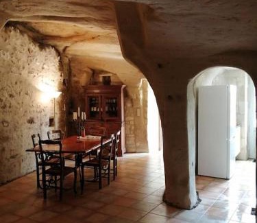 Chinon House | Maison atypique semi-troglodyte