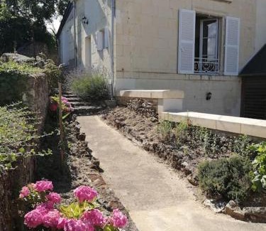 Chinon House | Maison atypique semi-troglodyte