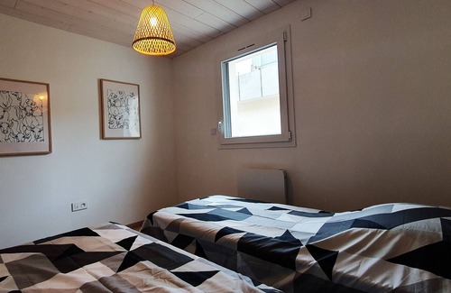 Montperreux House | Maison au Bout du lac Chaon 6 Personnes