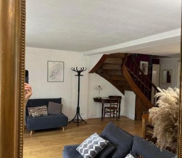 Chinon House | Maison au calme avec terrasse et jardin