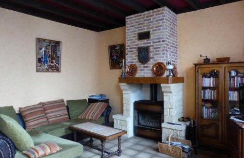 Saint-Germain-des-Fosses House | Maison avec Cour, 4 Chambres, Parking, Proche Commerces et Loisirs à 8km de Vichy - FR-1-489-248
