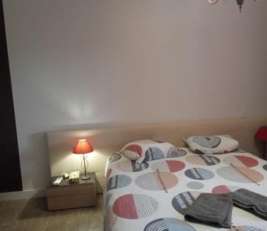 Carbonne Bed & Breakfast | Maison avec piscine, Ker Animheart