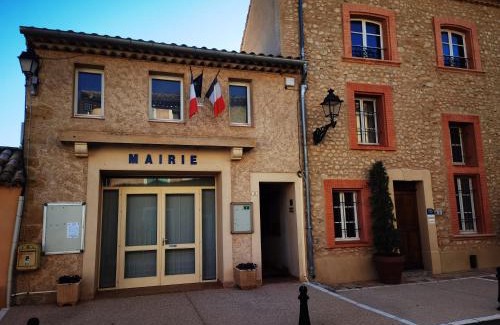 Saint-Julien-d'Asse Apartment | Maison avec vue sur la vallée d'Asse