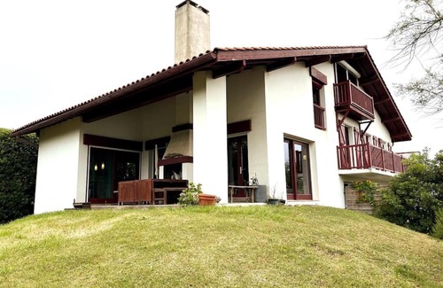 Bidart Villa | Maison basque - Vue Océan - 10 pers - Plage