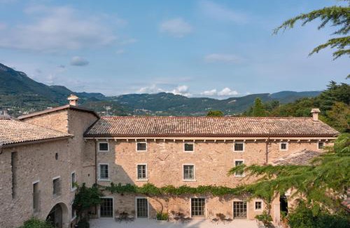 Ceredello House | Maison Benedictine