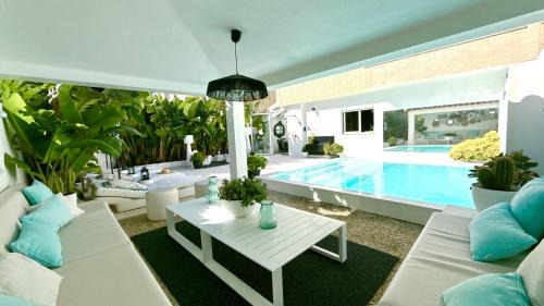 Marinhas Villa | Maison Blancresidence beach piscine privée bord de plage et mer
