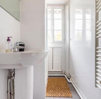 Melun House | Maison Briand - Petite chambre chez l'habitant - Melun Centre - Wifi, Netflix, Smart TV, Lit à mousse mémoire de forme
