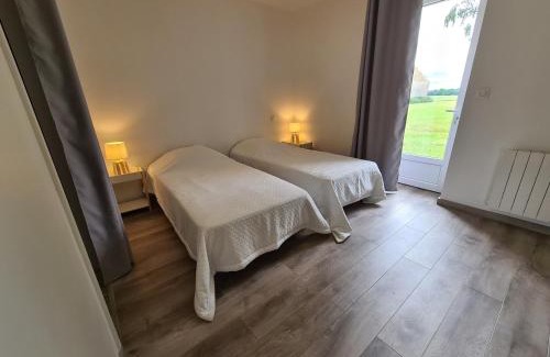 Montierchaume House | Maison calme avec jardin et terrasse, proche Châteauroux, 3 chambres, 3 salles de bain, parking inclus - FR-1-591-359