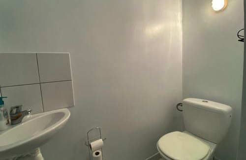 Sarzeau House | Maison calme avec jardin, à 500m de la plage, proche commerces, bien équipée pour 4 personnes - FR-1-639-19
