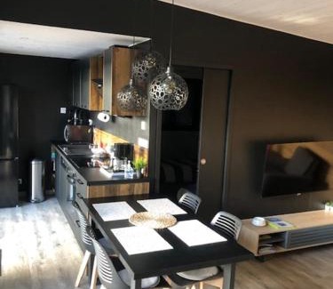Ergue-Gaberic House | Maison chaleureuse et cosy en bois de 2021 Près de Quimper