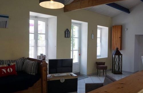 L'Epine House | Maison charmante 6 pers, jardin clos, TV et Wifi, proche commerces et plage, petit chien accepté. - FR-1-224B-165