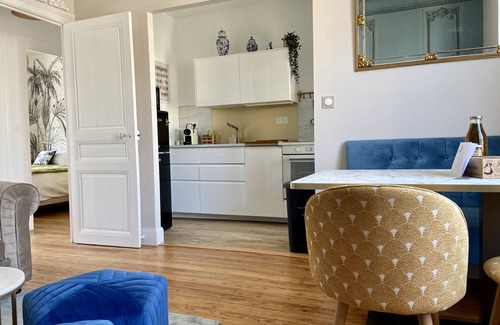 Deauville City Centre House | Maison Charme Rénovée Deauville Centre 2 bedrooms &1 courtyard & shops around