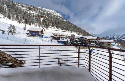 Dolonne Apartment | Maison Checrouit CIR VDA Courmayeur 0079