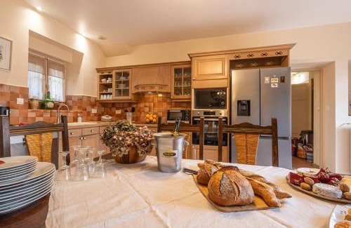 Vianne Villa | Maison coeur de Bastide-Piscine, ping pong & salle de jeux