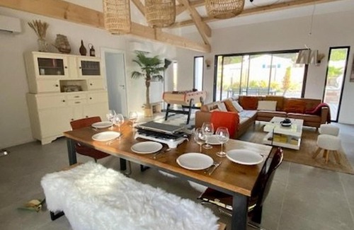 Saint-Denis-d'Oleron House | Maison contemporaine à Saint-Denis-d'Oléron avec piscine privée, proche plage, 10 couchages - FR-1-246A-243