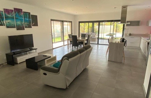Cornebarrieu Apartment | Maison contemporaine de standing CLINIQUE DES CÈDRES
